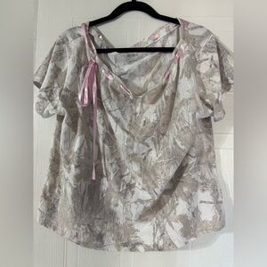 Hollister Women's Camouflage Top with Pink Details